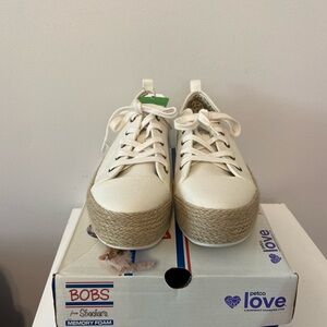 NIB Skechers BOBS Sesame Sun Dazing sneaker 8.5